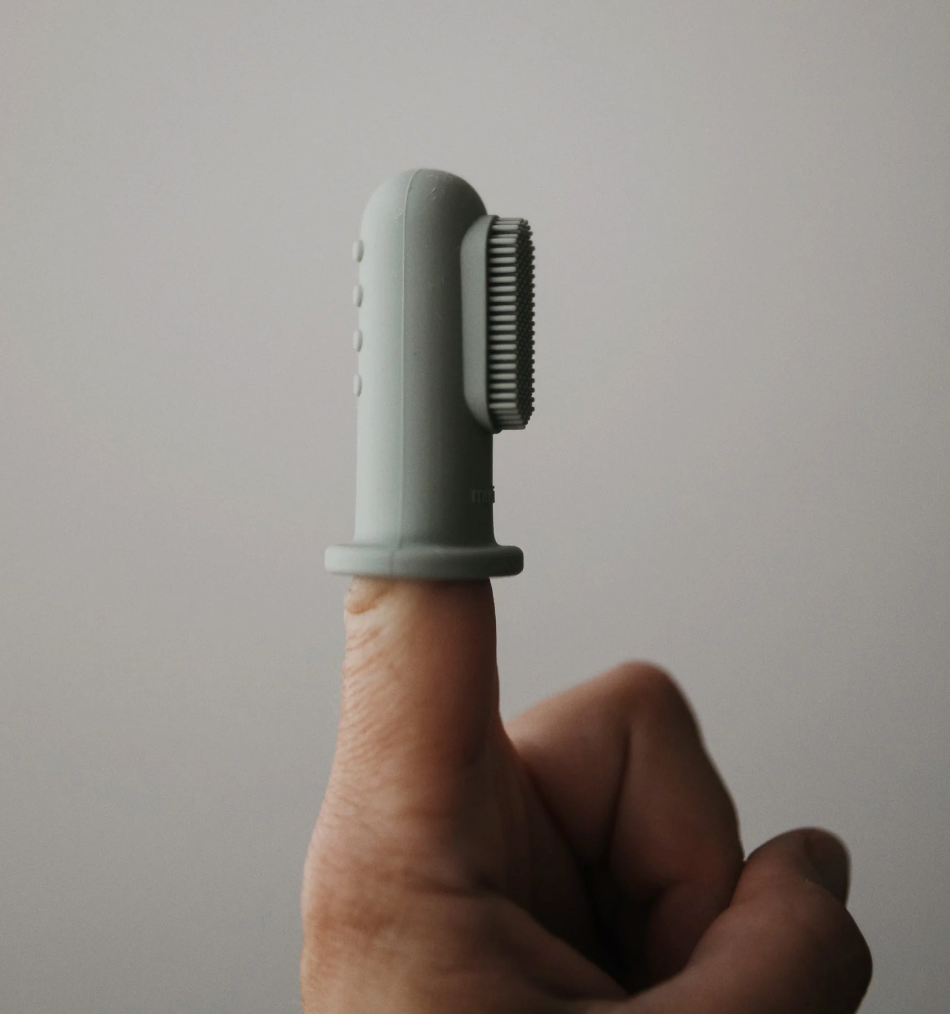 Finger Toothbrush (Shift Sand/Blush)