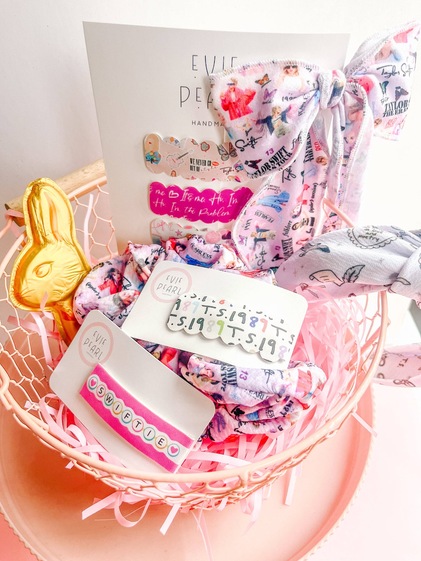 Hi, I’m The Problem It’s Me Snap Clip Set