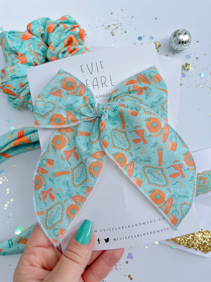 Showgirl Oversized Bow