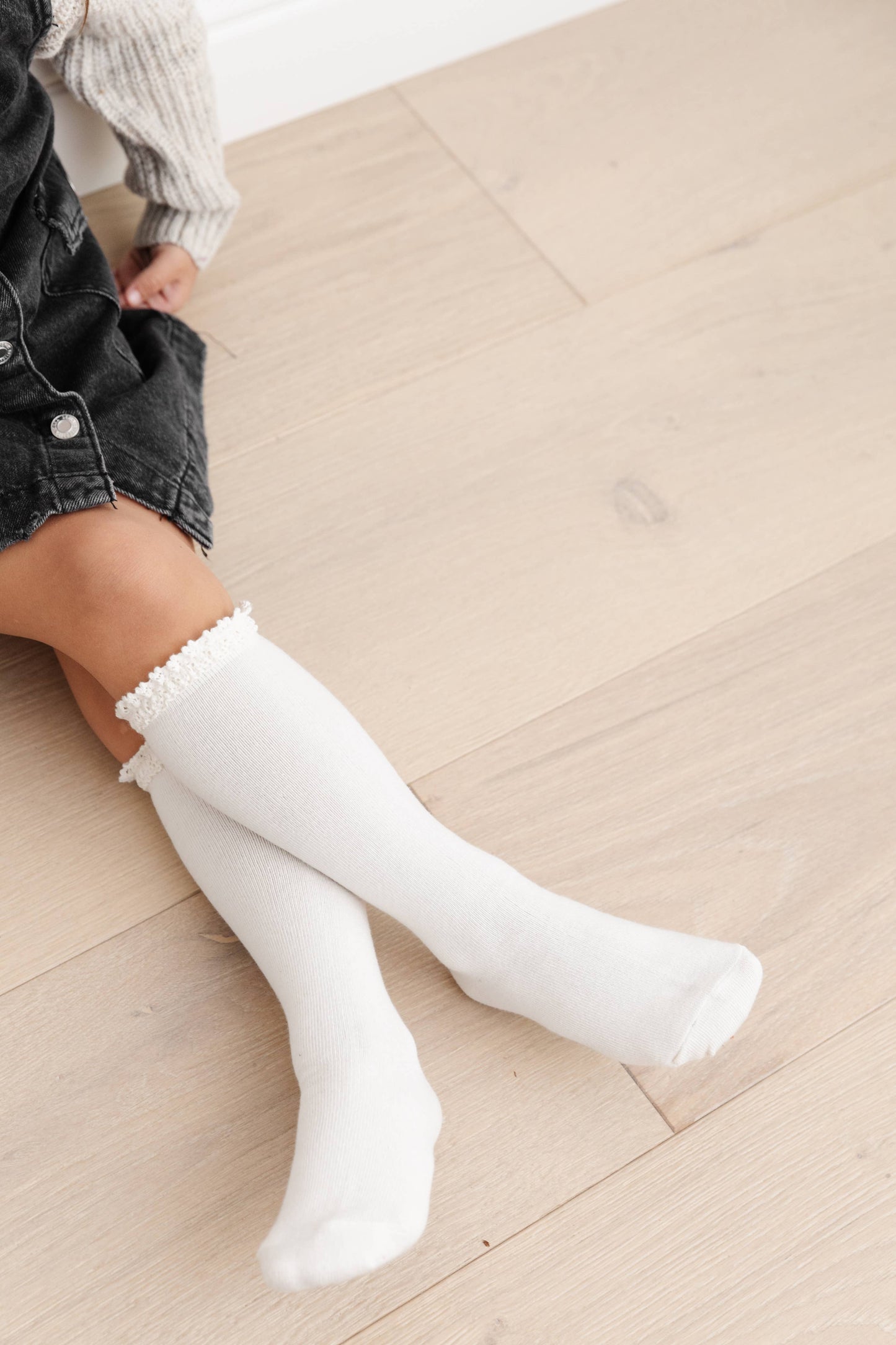 Fancy Lace Top Knee High Socks - Ivory