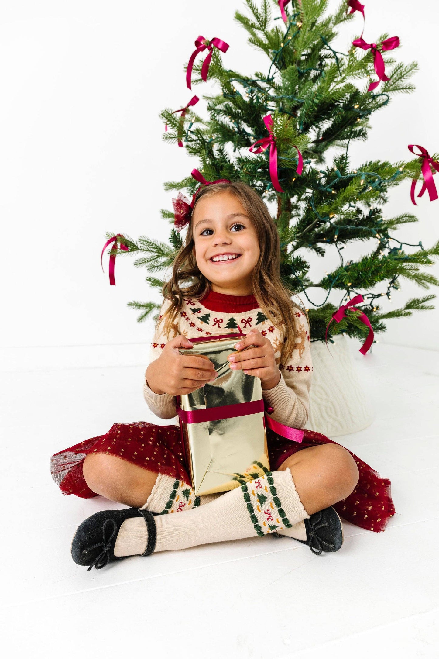 Scalloped Knee High Socks