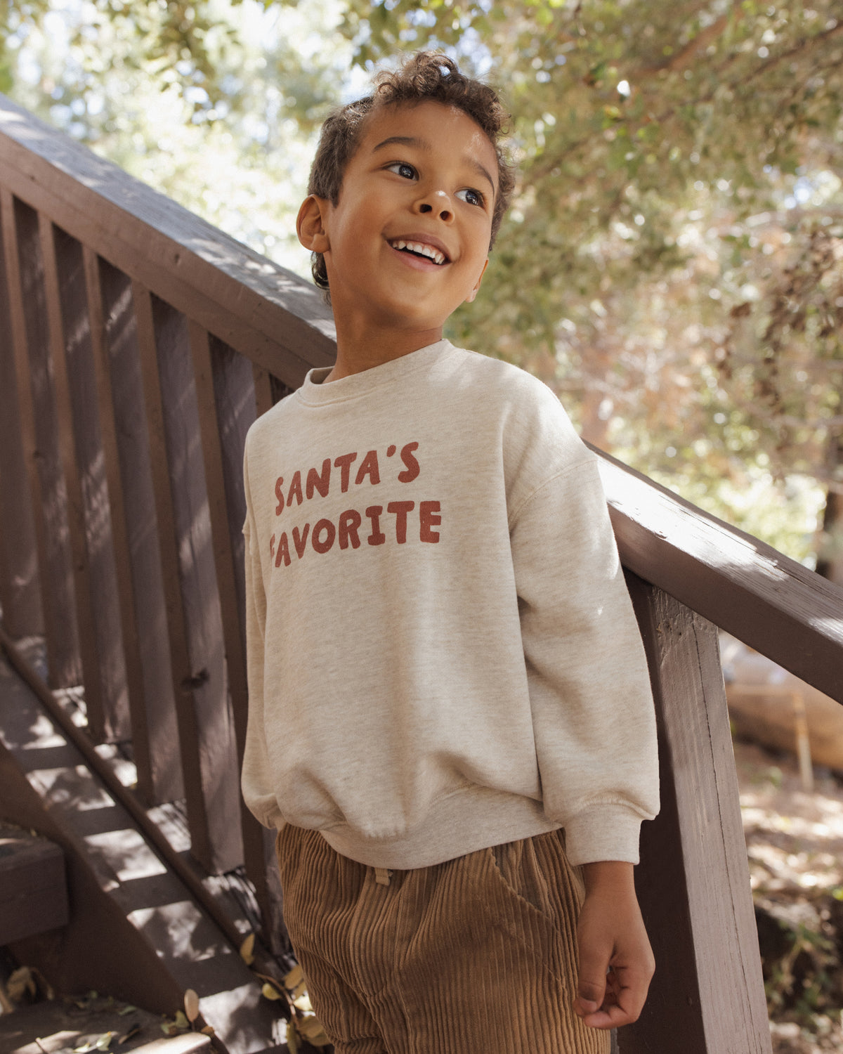 RELAXED SWEATSHIRT (SANTA'S FAVORITE)