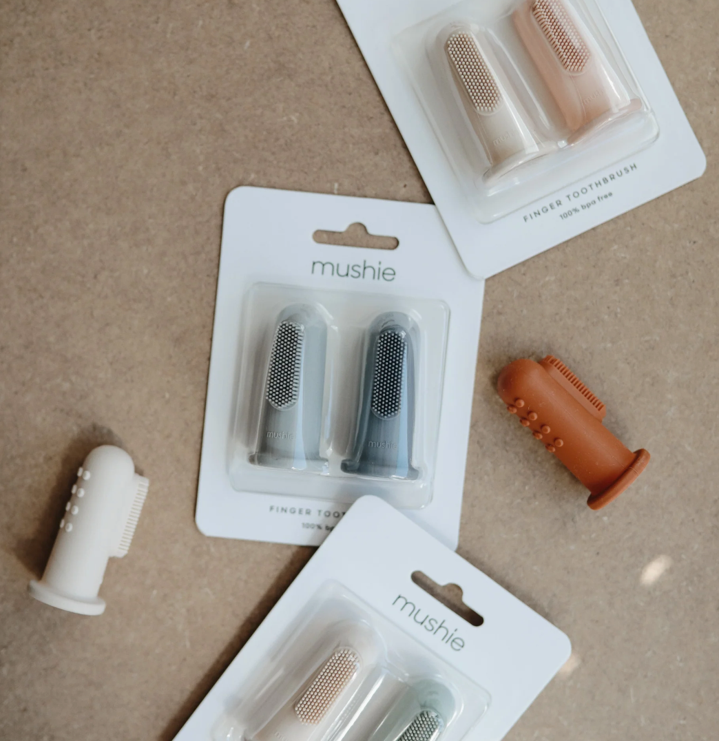 Finger Toothbrush (Clay/Shifting Sand)