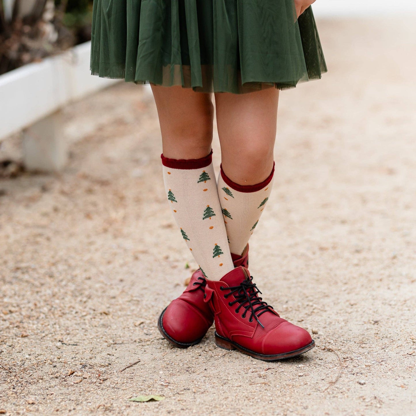 Scalloped Knee High Socks