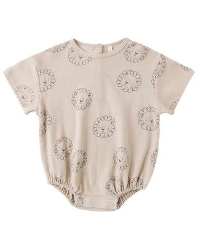 RELAXED SHORT SLEEVE BUBBLE ROMPER LION